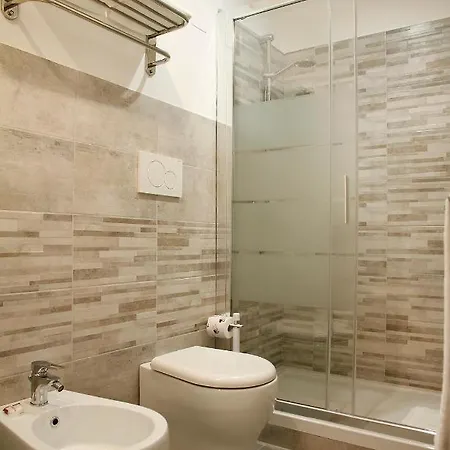 Guest house Cola Di Rienzo 4*